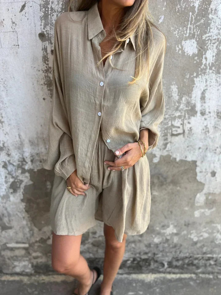 HendrixMode™ Nora | Luchtige Set met Effen Blouse en Korte Broek
