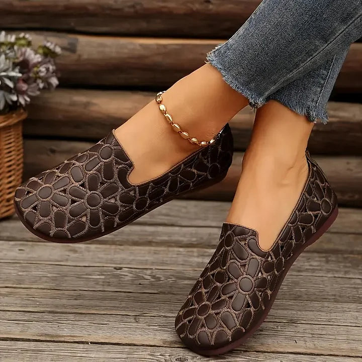 HendrixMode™ Oxford | Ballerina’s met Bloemuitsnijding en Orthopedische Binnenzool